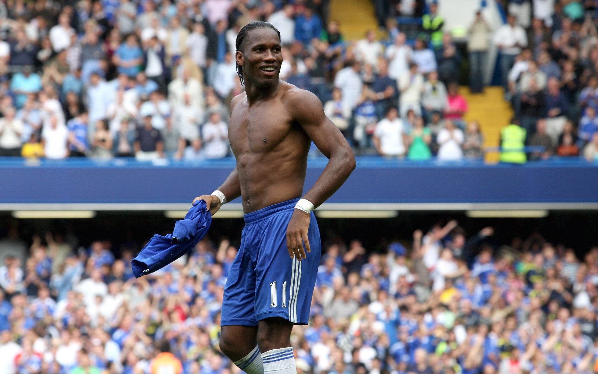 开云体育官网-《ApexLegends》极夜风暴地图大改版，战术无限创造！